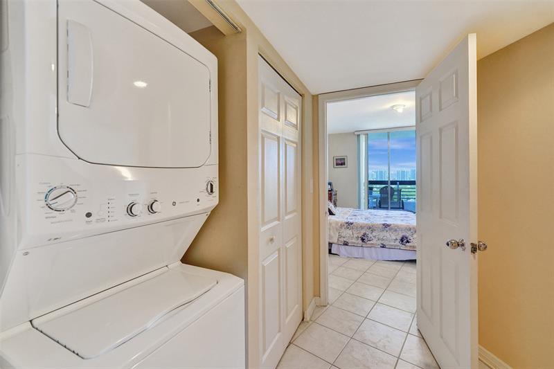 Image 47 of 96 For 3530 Mystic Pointe Dr  2308