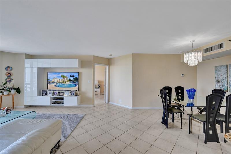 Image 55 of 96 For 3530 Mystic Pointe Dr  2308