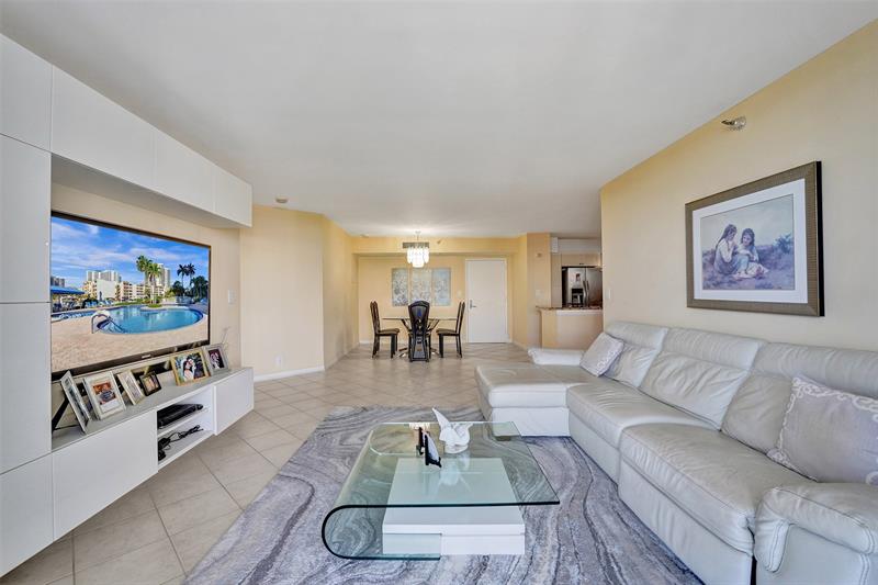 Image 6 of 96 For 3530 Mystic Pointe Dr  2308