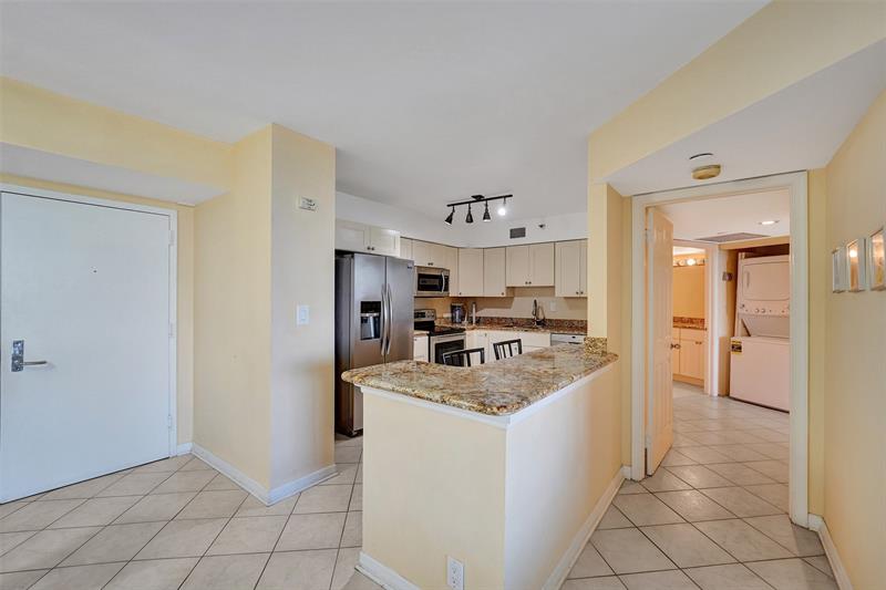 Image 61 of 96 For 3530 Mystic Pointe Dr  2308