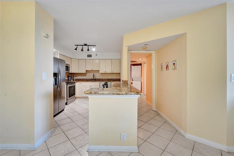 Image 62 of 96 For 3530 Mystic Pointe Dr  2308