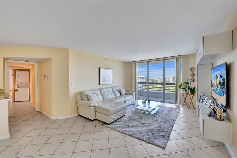 Image 70 of 96 For 3530 Mystic Pointe Dr  2308