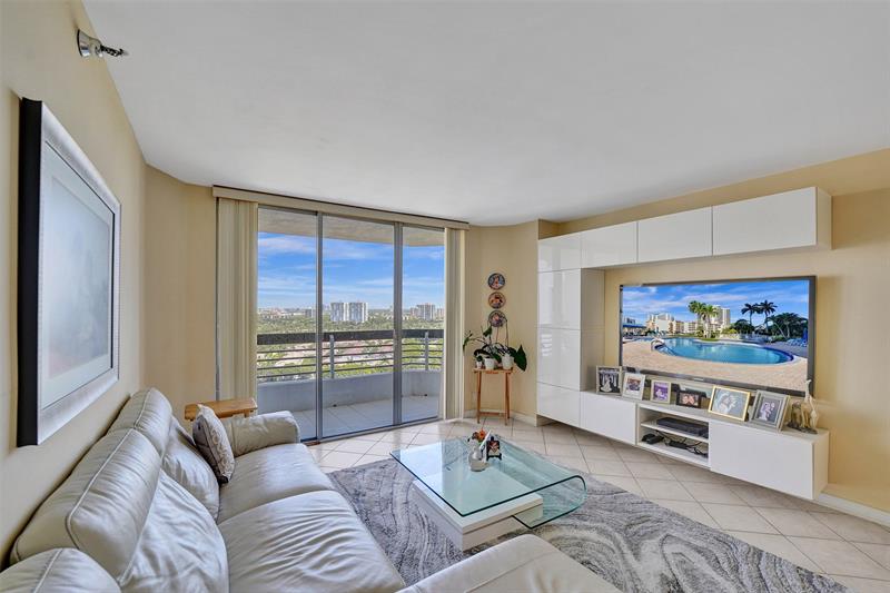 Image 72 of 96 For 3530 Mystic Pointe Dr  2308