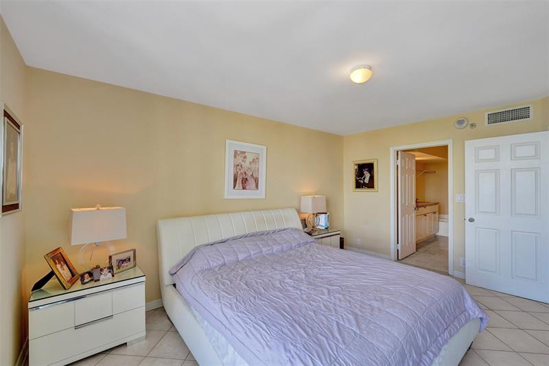 Image 77 of 96 For 3530 Mystic Pointe Dr  2308