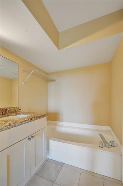 Image 81 of 96 For 3530 Mystic Pointe Dr  2308