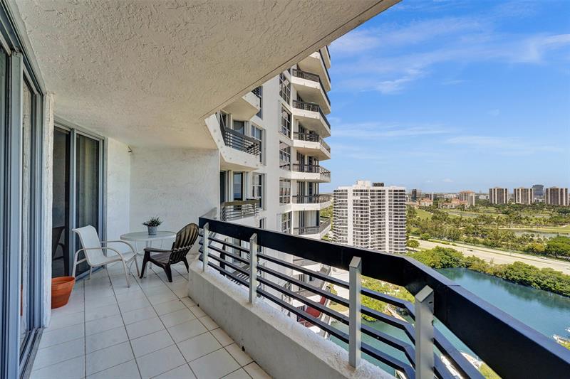 Image 85 of 96 For 3530 Mystic Pointe Dr  2308