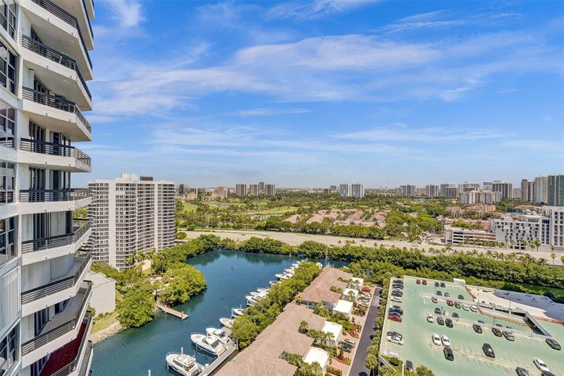 Image 89 of 96 For 3530 Mystic Pointe Dr  2308