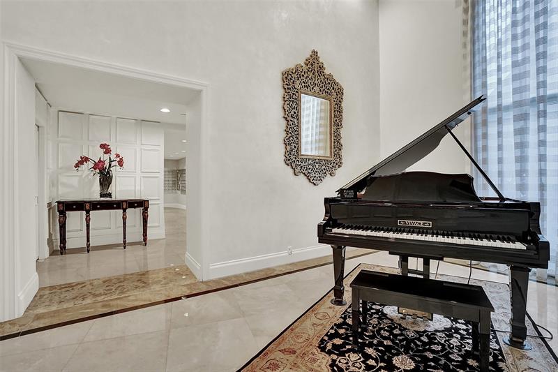 Image 92 of 96 For 3530 Mystic Pointe Dr  2308