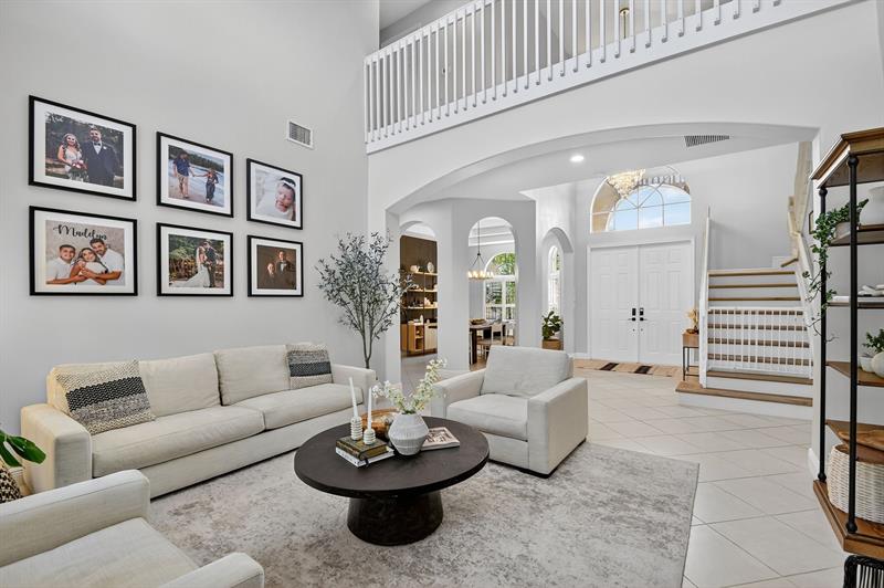 Image 17 of 70 For 9141 Pineville Dr