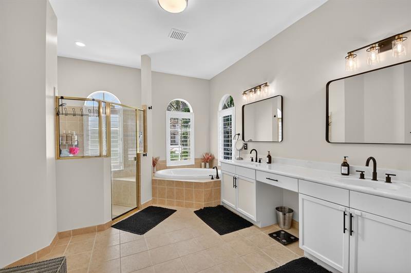 Image 30 of 70 For 9141 Pineville Dr