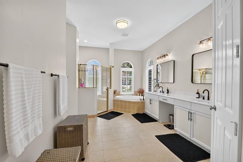 Image 31 of 70 For 9141 Pineville Dr
