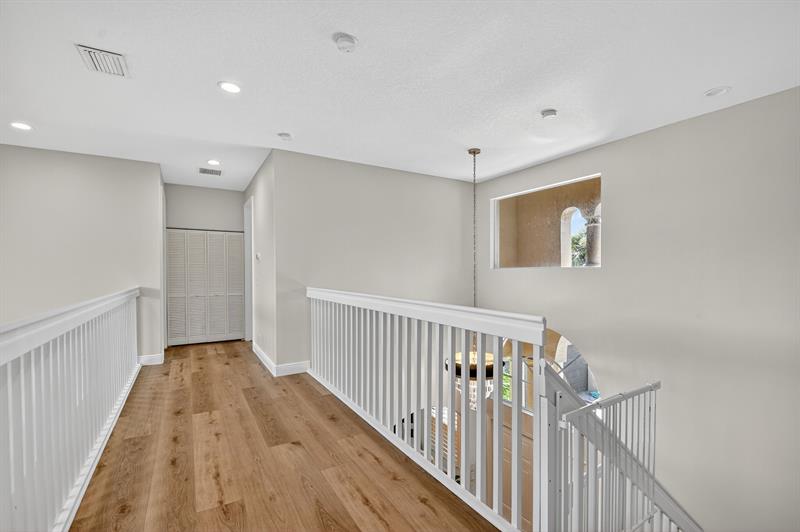Image 40 of 70 For 9141 Pineville Dr