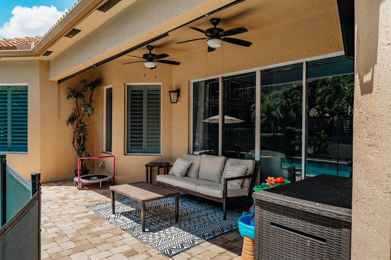 Image 65 of 70 For 9141 Pineville Dr