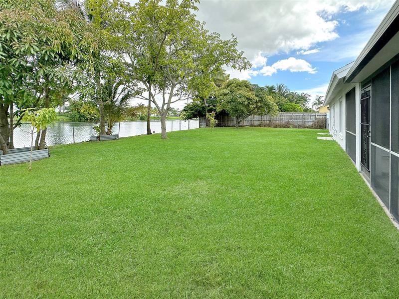 Image 30 of 37 For 7360 54th St