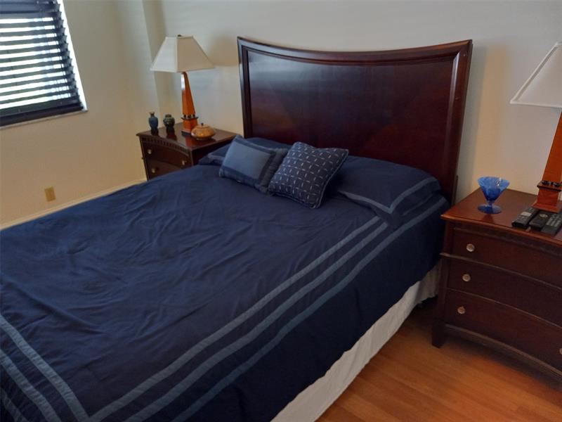 Image 13 of 40 For 105 Lake Emerald Dr  711