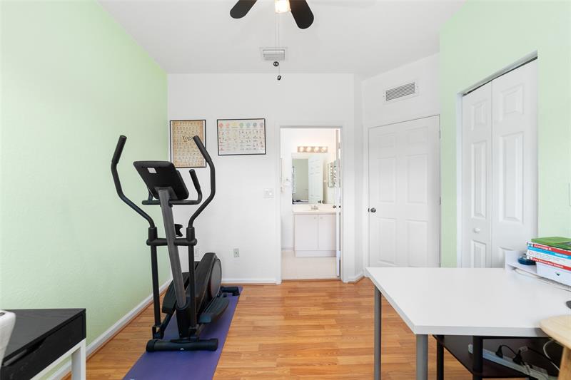 Image 19 of 25 For 8888 Isles Cr