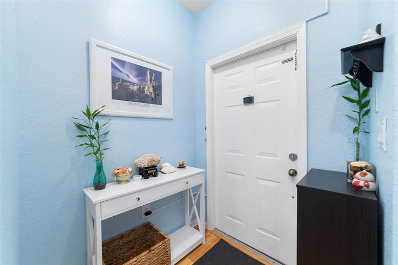 Image 4 of 25 For 8888 Isles Cr