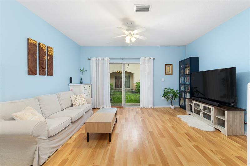 Image 6 of 25 For 8888 Isles Cr