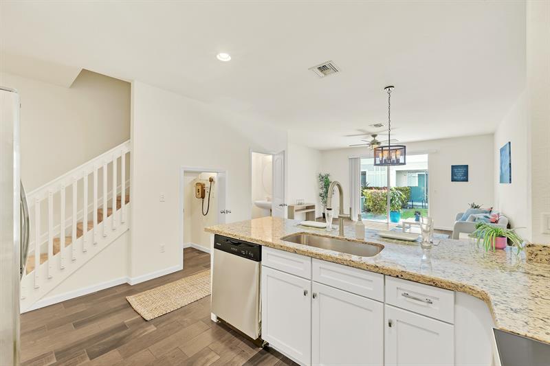 Image 12 of 53 For 374 1st Dr  374
