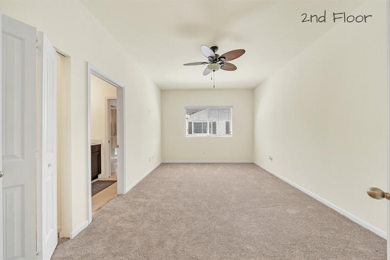 Image 25 of 53 For 374 1st Dr  374