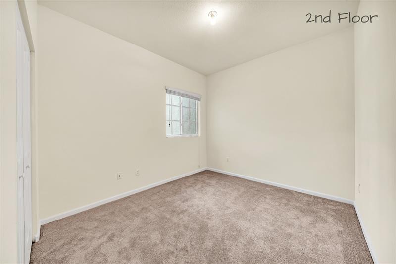Image 38 of 53 For 374 1st Dr  374