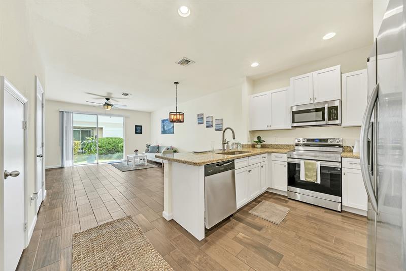 Image 5 of 53 For 374 1st Dr  374