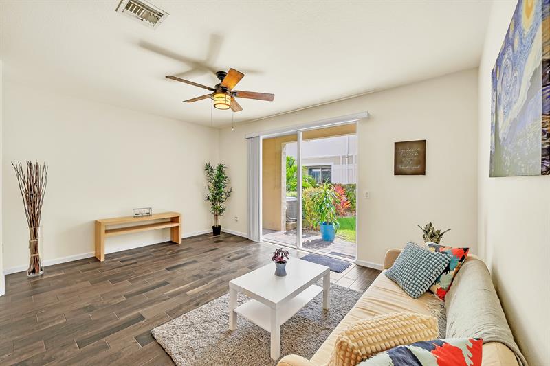 Image 7 of 53 For 374 1st Dr  374