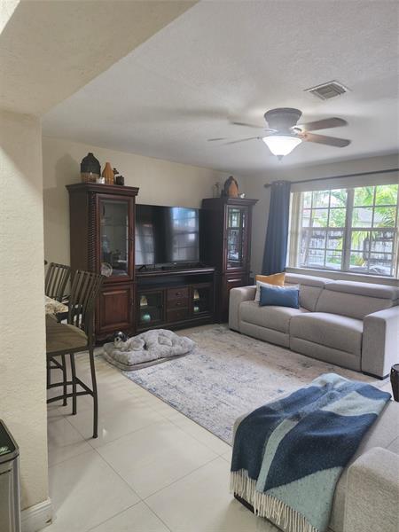 Image 7 of 25 For 6831 81st Pl