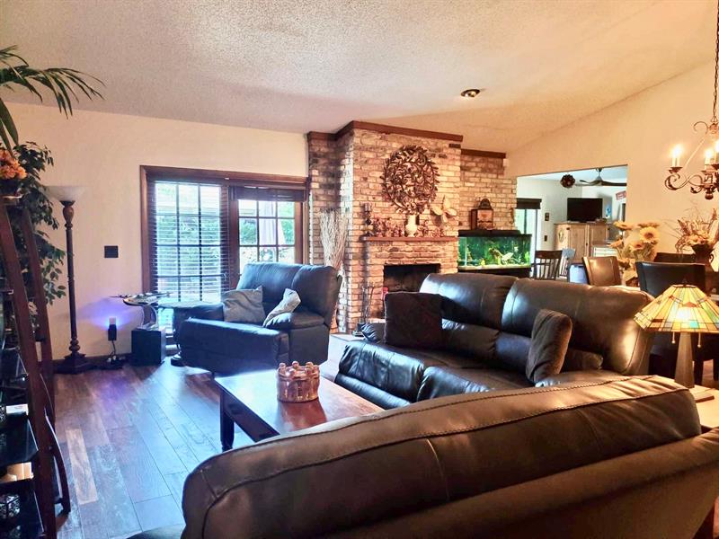 Image 6 of 32 For 7390 49th St