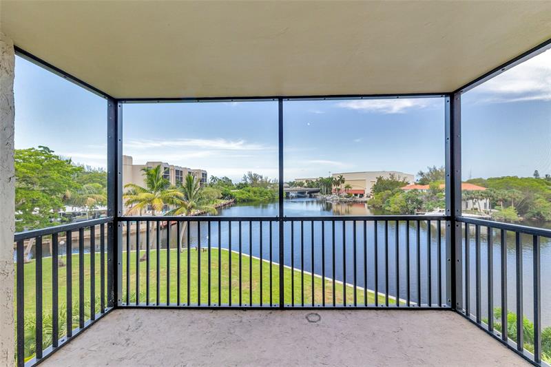 Image 3 of 42 For 7 Royal Palm Way  4080