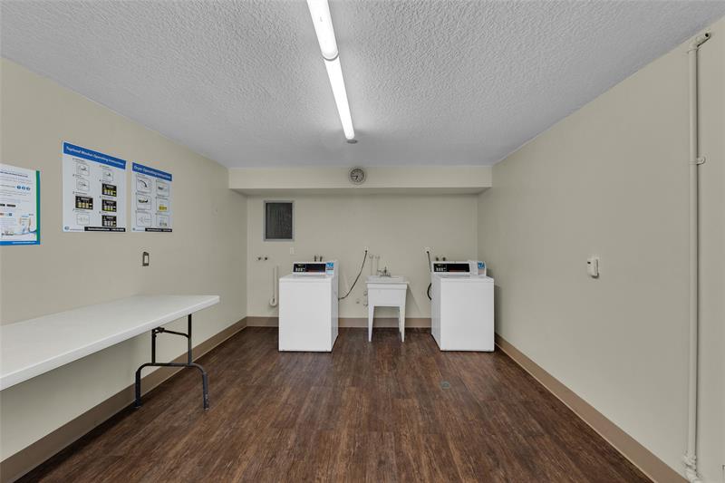 Image 34 of 42 For 7 Royal Palm Way  4080