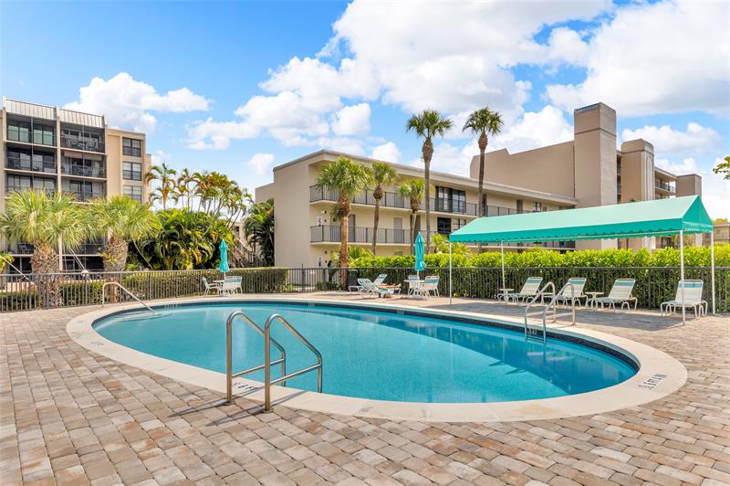 Image 35 of 42 For 7 Royal Palm Way  4080