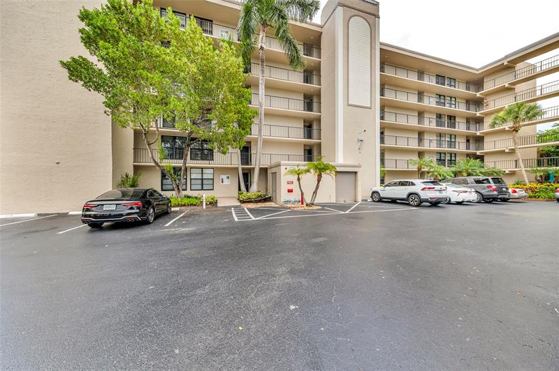 Image 39 of 42 For 7 Royal Palm Way  4080