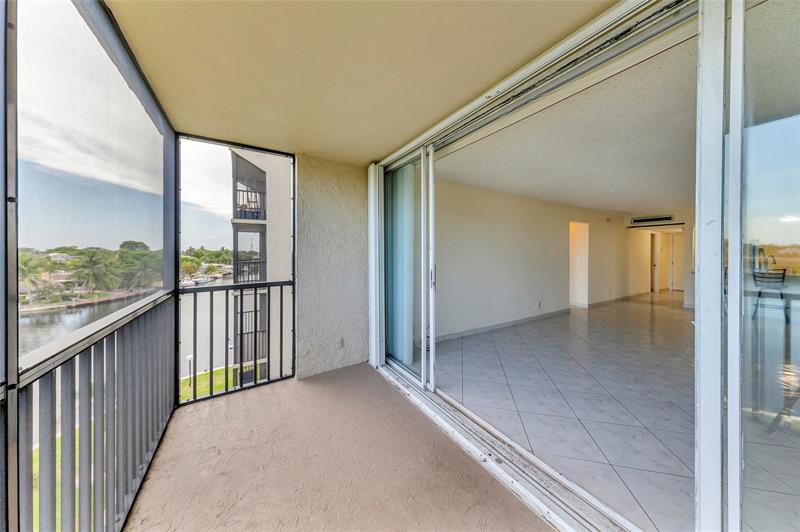 Image 6 of 42 For 7 Royal Palm Way  4080