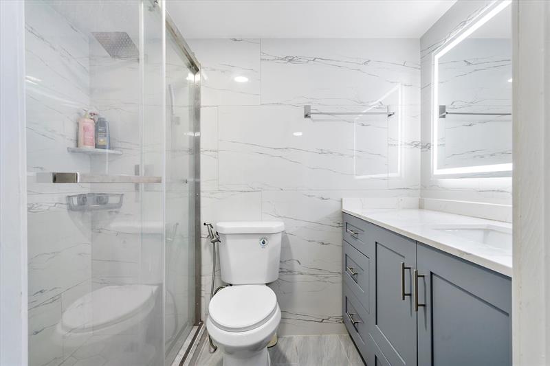 Image 10 of 21 For 7547 79th Ave  111