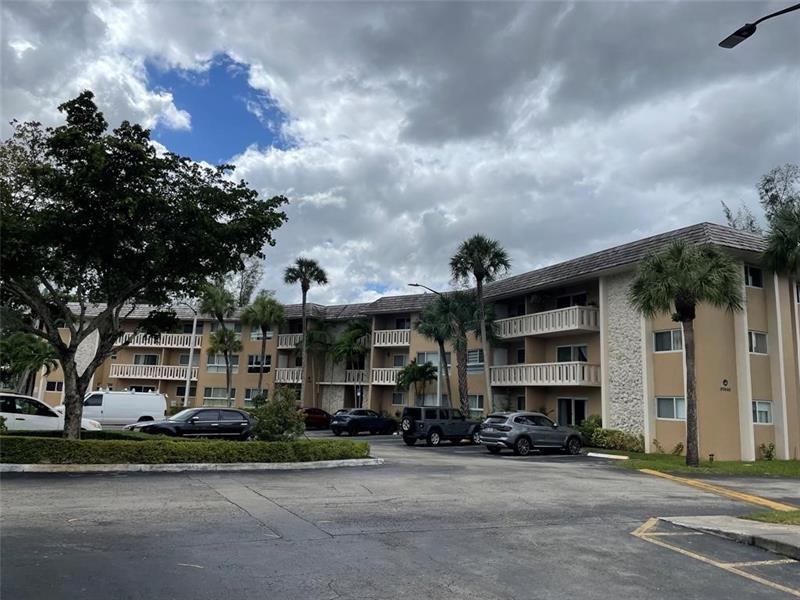 Image 16 of 25 For 7440 Miami Lakes Dr  F212