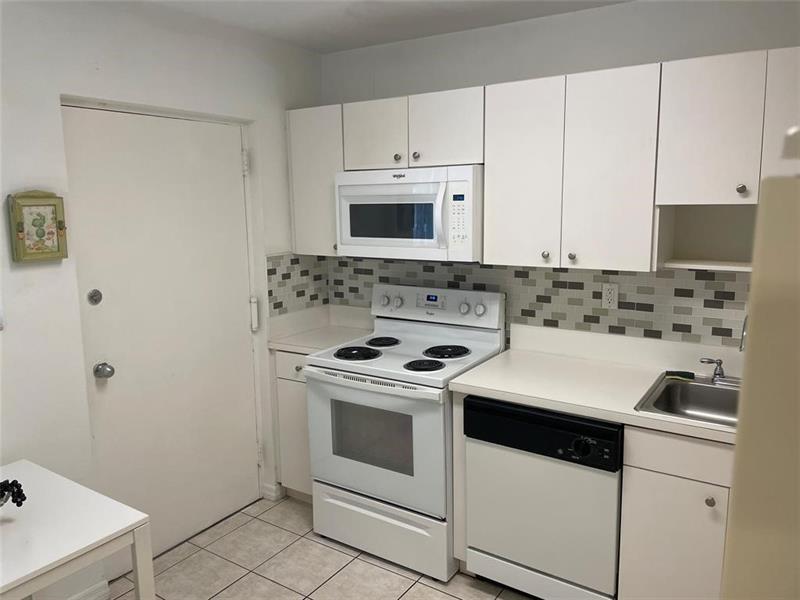 Image 3 of 25 For 7440 Miami Lakes Dr  F212