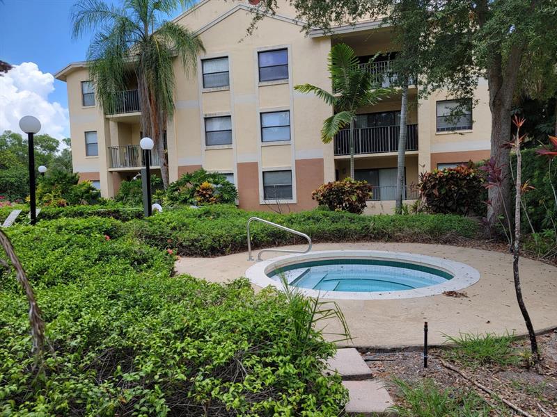 Image 20 of 20 For 9999 Summerbreeze Dr  320