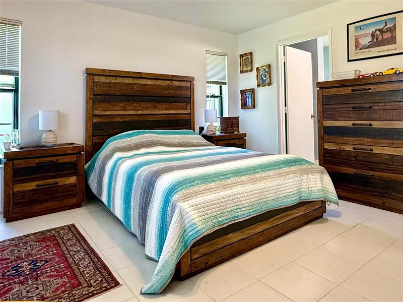 Image 13 of 48 For 10952 Roebelini Palm Ct  B
