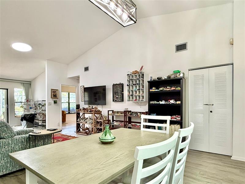 Image 25 of 48 For 10952 Roebelini Palm Ct  B