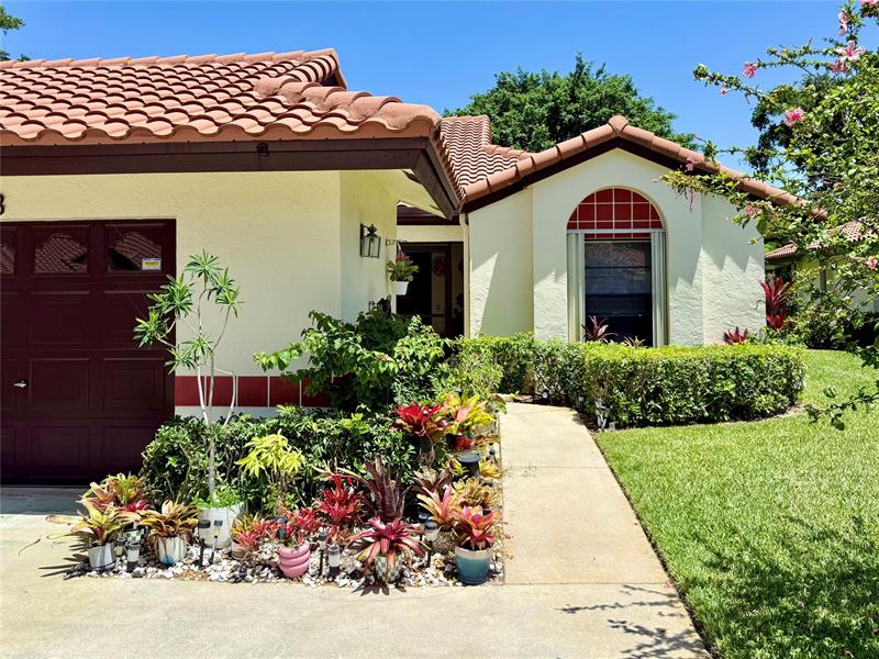 Image 31 of 48 For 10952 Roebelini Palm Ct  B