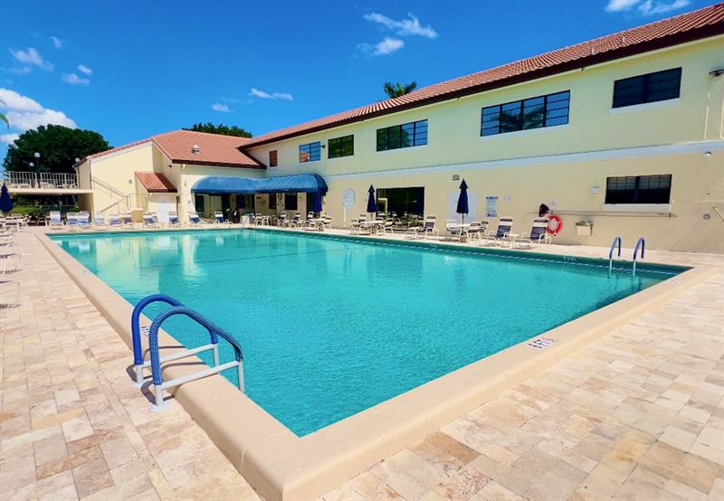 Image 38 of 48 For 10952 Roebelini Palm Ct  B