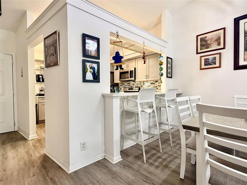 Image 5 of 48 For 10952 Roebelini Palm Ct  B