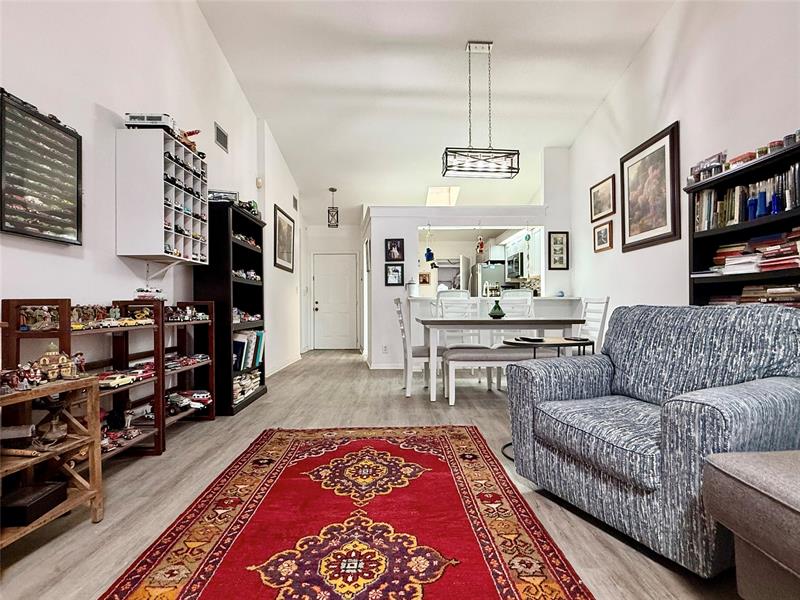 Image 6 of 48 For 10952 Roebelini Palm Ct  B