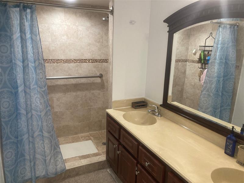 Image 22 of 36 For 775 120th Way  775