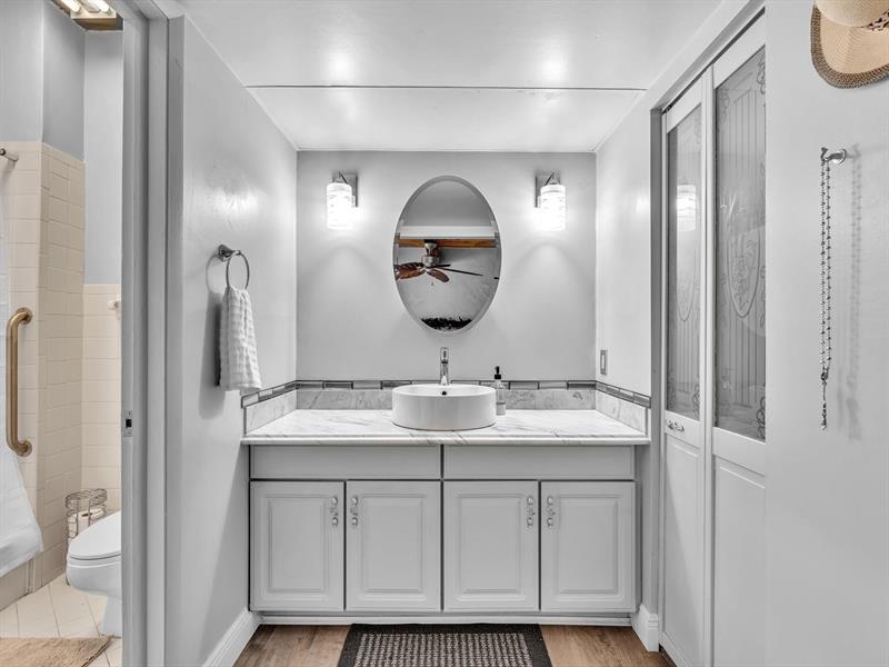 Image 15 of 28 For 701 Coco Plum Cir  8