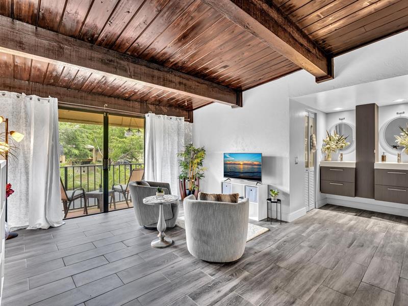 Image 21 of 28 For 701 Coco Plum Cir  8