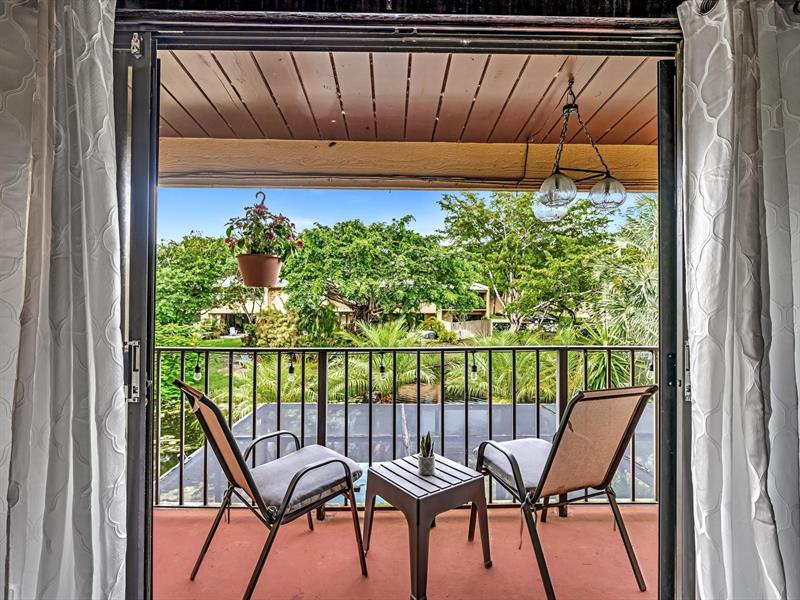 Image 24 of 28 For 701 Coco Plum Cir  8