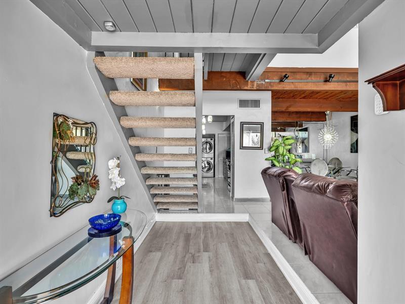 Image 4 of 28 For 701 Coco Plum Cir  8