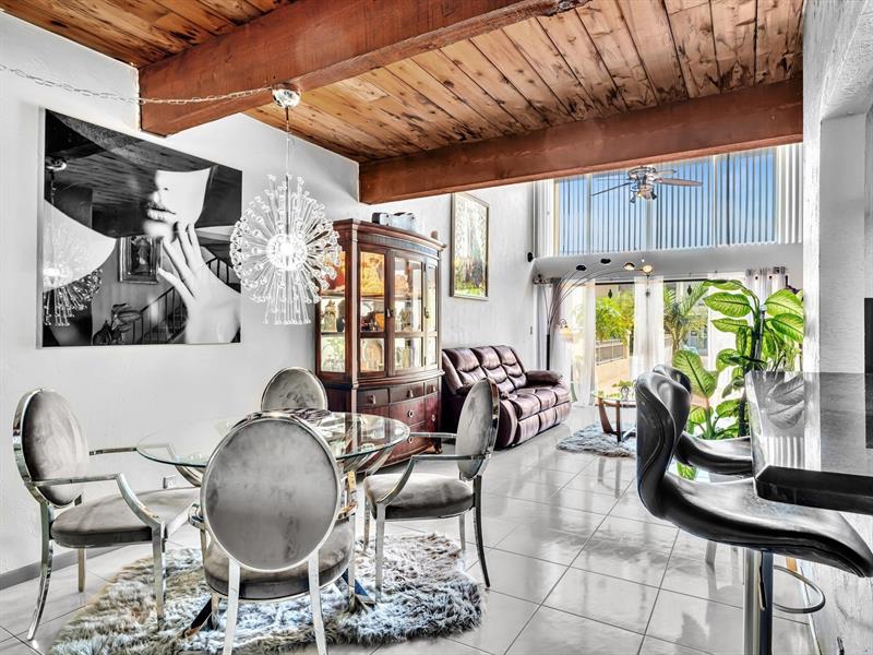 Image 8 of 28 For 701 Coco Plum Cir  8
